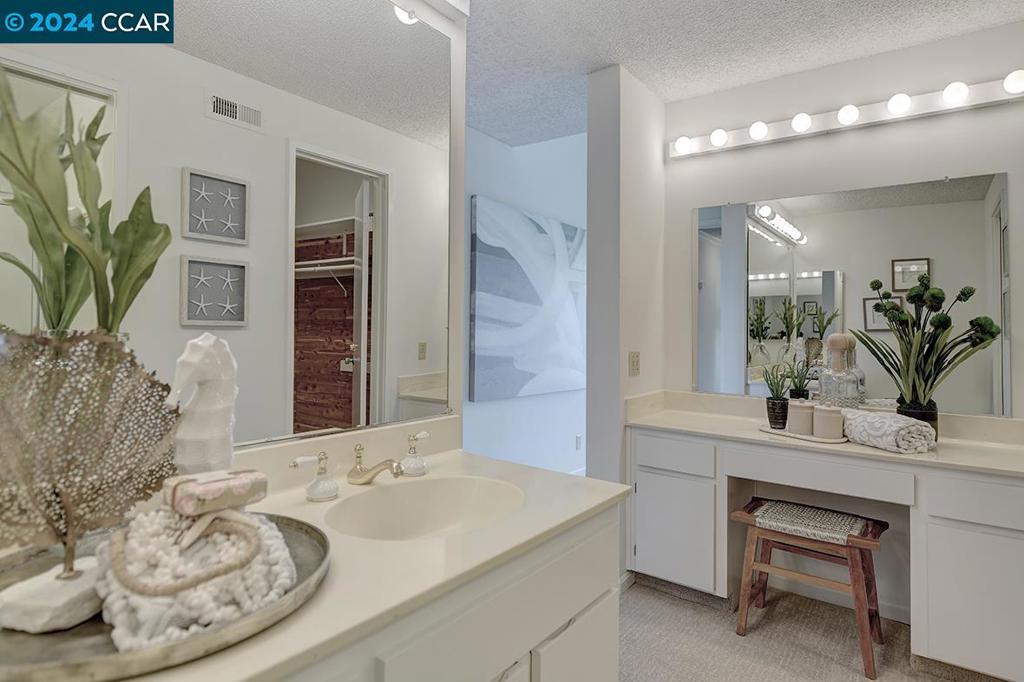 ROSSMOOR - Residential