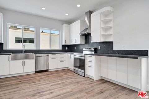 Photo of 11611 Burbank Boulevard #11615 1/2, North Hollywood, CA 91601 (MLS # 25581367) Photo of 11611 Burbank Boulevard #11615 1/2, North Hollywood, CA 91601 (MLS # 25581367)