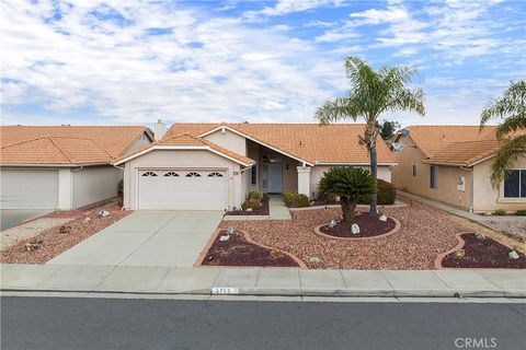 Photo of 2760 Banyan Tree Ln, Hemet, CA 92545 (MLS # SW26093468)