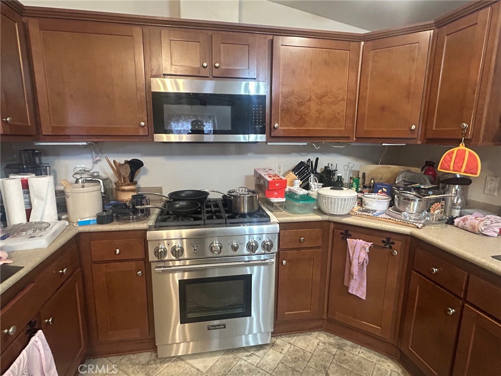 2300 Lewis Stree Street