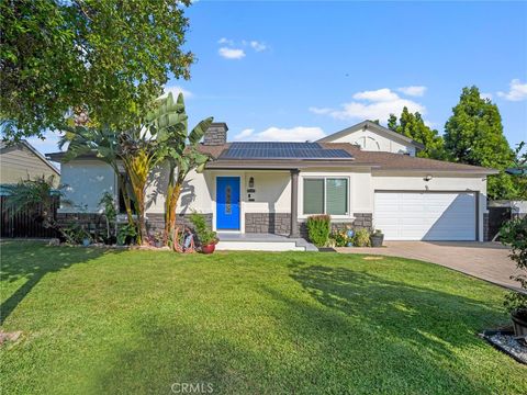 Photo of 1926 Windsor Pl, Pomona, CA 91767 (MLS # DW26095168)
