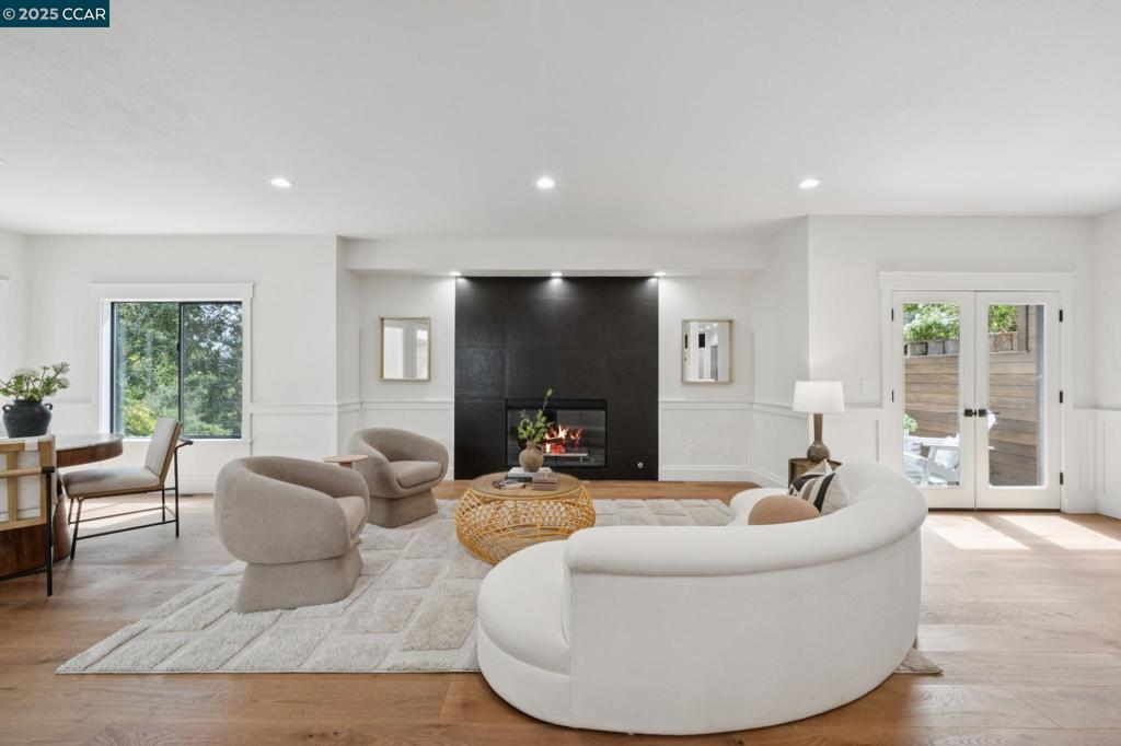 HAPPY VALLEY RD - Residential
