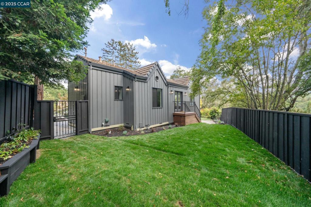HAPPY VALLEY RD - Residential