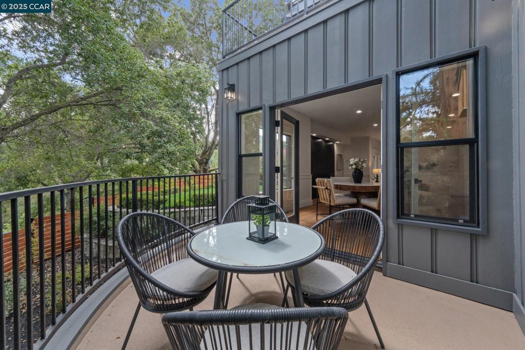 HAPPY VALLEY RD - Residential