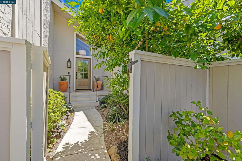 HEATHER FARMS - Residential
