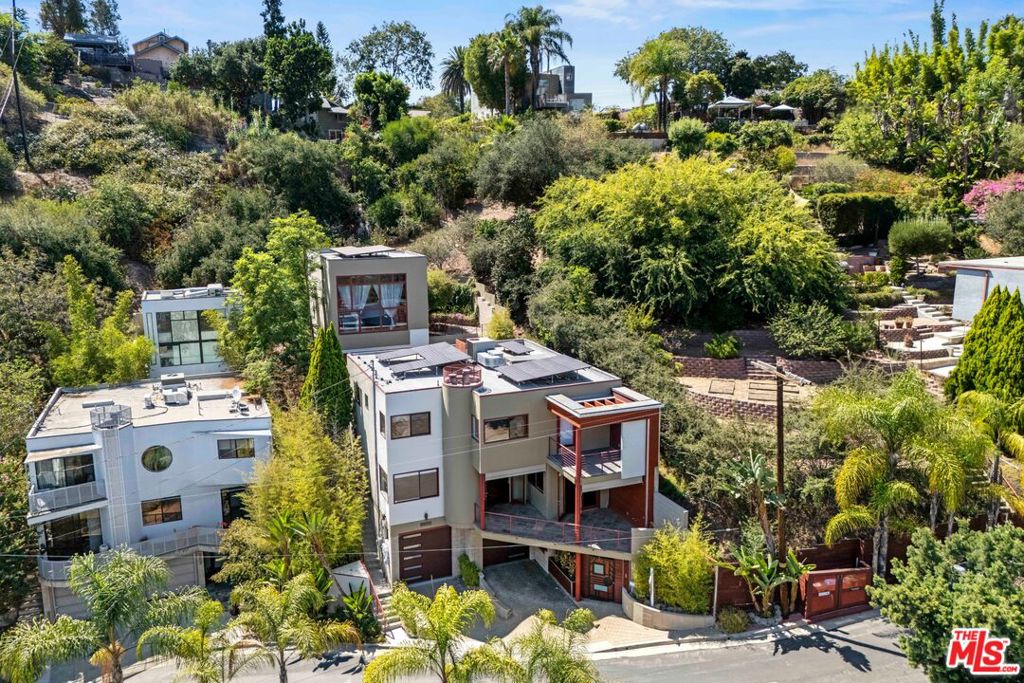 Properties 2 2222 Bancroft Avenue
