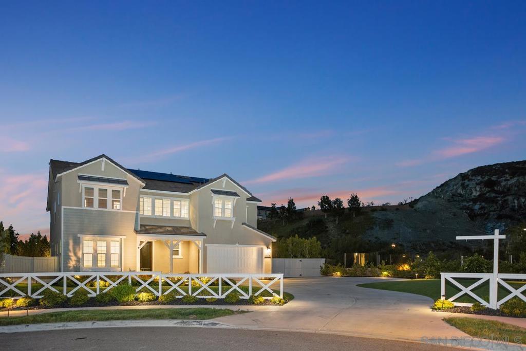 2807 California Poppy Street