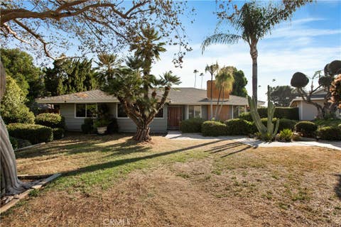 Photo of 1185 La Subida Court, Riverside, CA 92507 (MLS # DW26133415)