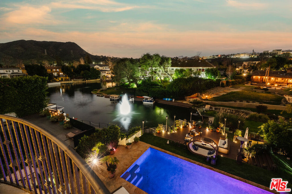 Properties 2 10064 Toluca Lake Avenue
