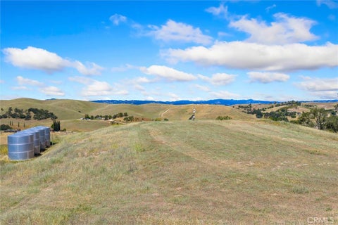 Tiny photo for 6998 Kingsbury Road RD, Templeton, CA 93465 (MLS # NS26108260)