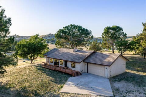 Tiny photo for 6998 Kingsbury Road RD, Templeton, CA 93465 (MLS # NS26108260)