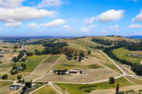 Tiny photo for 6998 Kingsbury Road RD, Templeton, CA 93465 (MLS # NS26108260)
