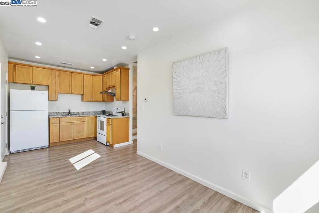 SAN LEANDRO BRDR - Residential