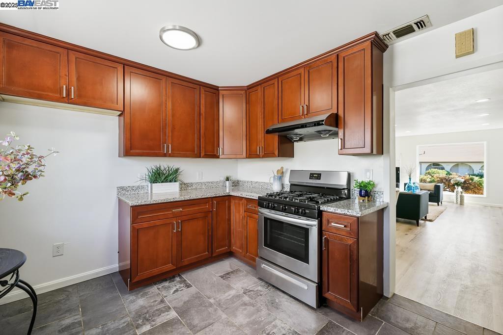 SAN LEANDRO BRDR - Residential