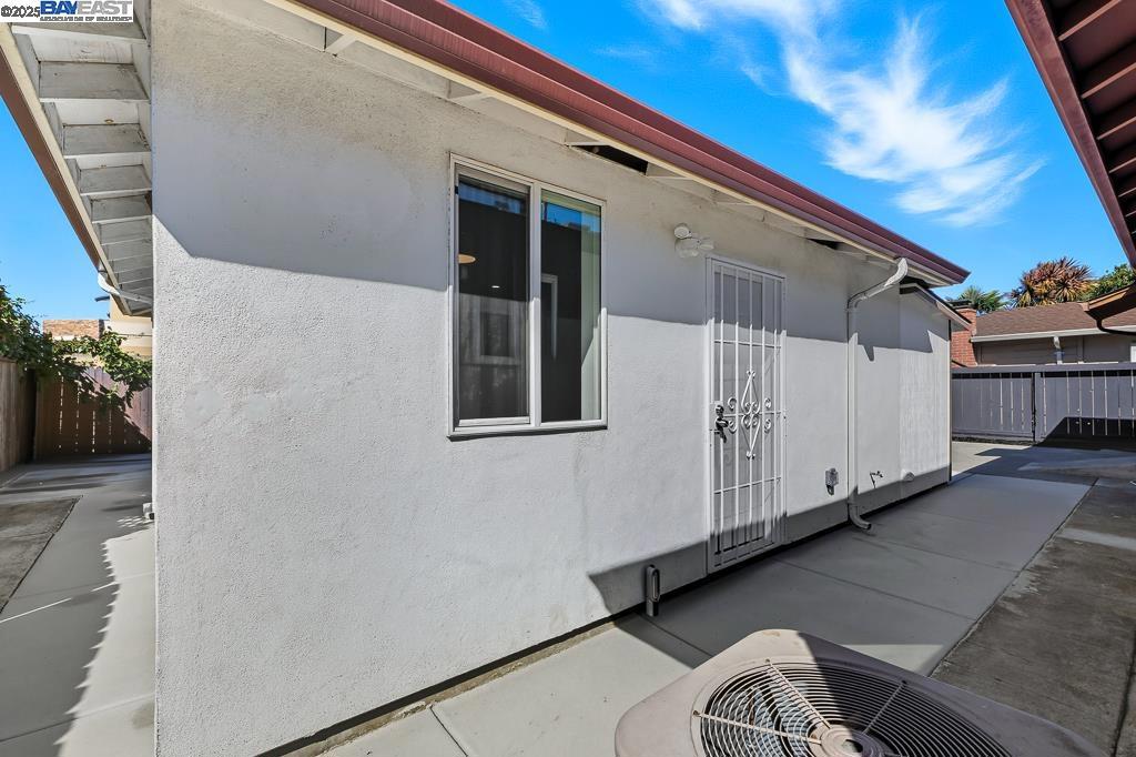 SAN LEANDRO BRDR - Residential