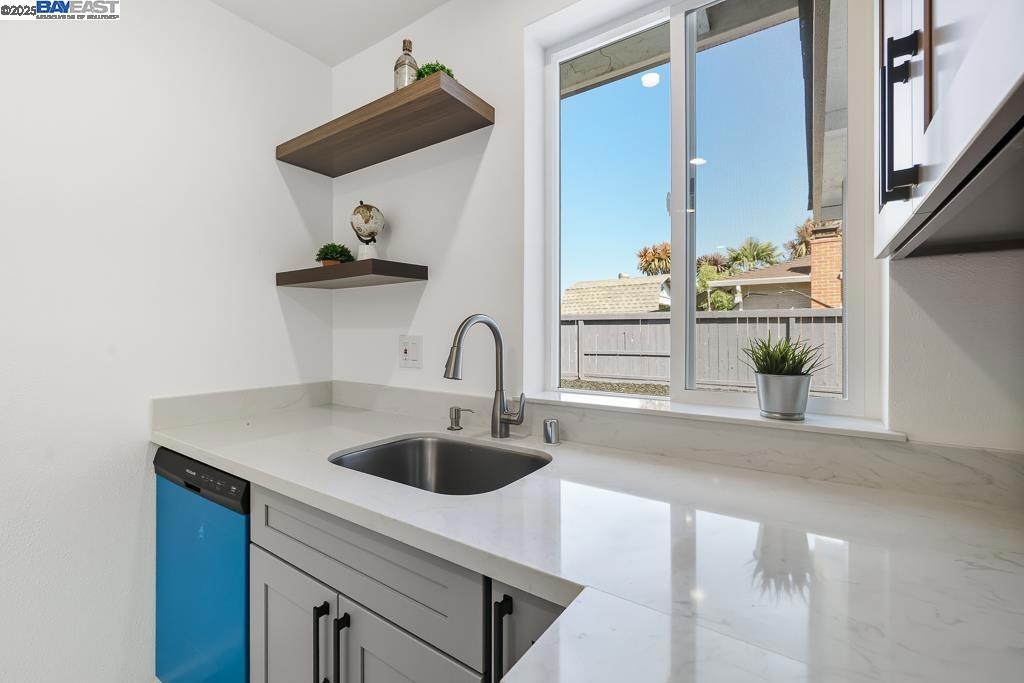SAN LEANDRO BRDR - Residential