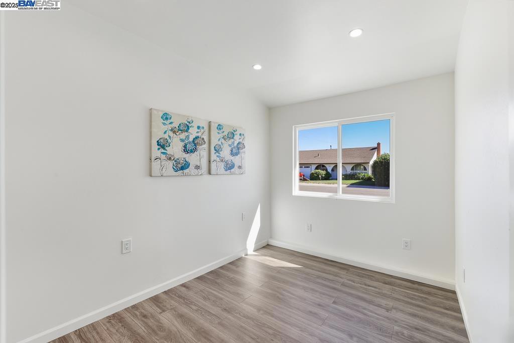 SAN LEANDRO BRDR - Residential