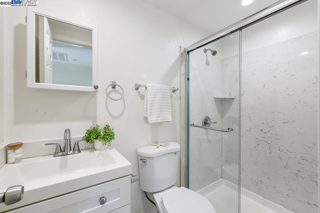 SAN LEANDRO BRDR - Residential