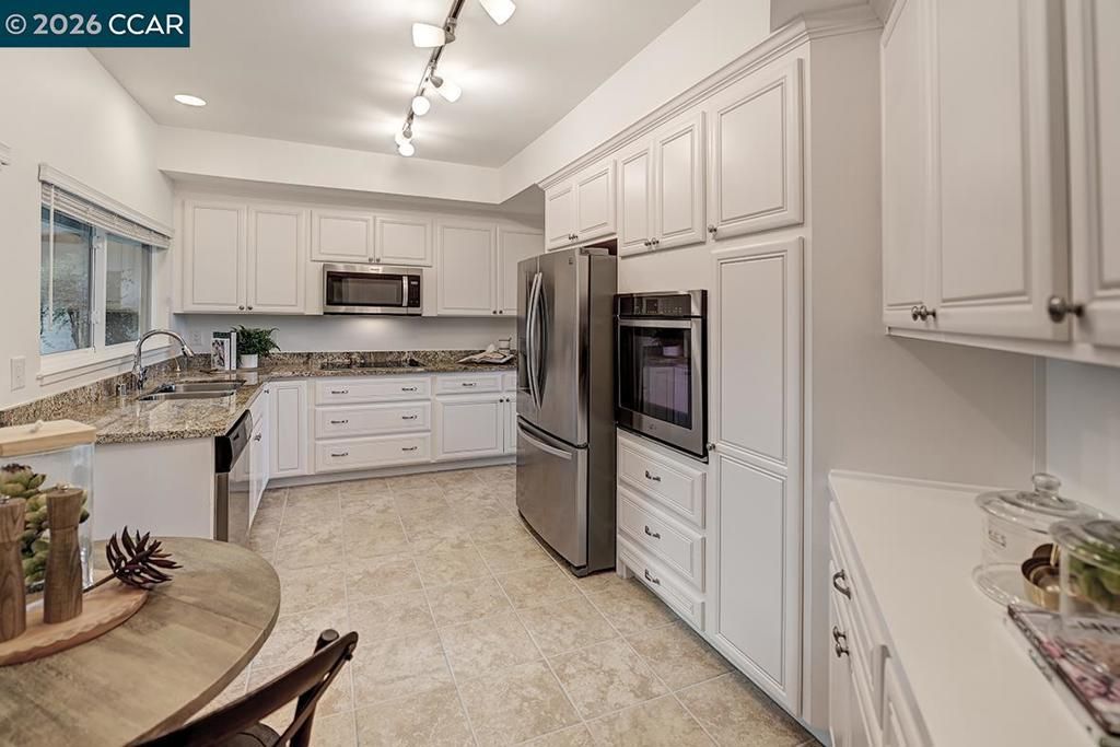 Photo of 3711 Terra Granada Dr Dr #3A, Walnut Creek, CA 94595 (MLS # 41127236)