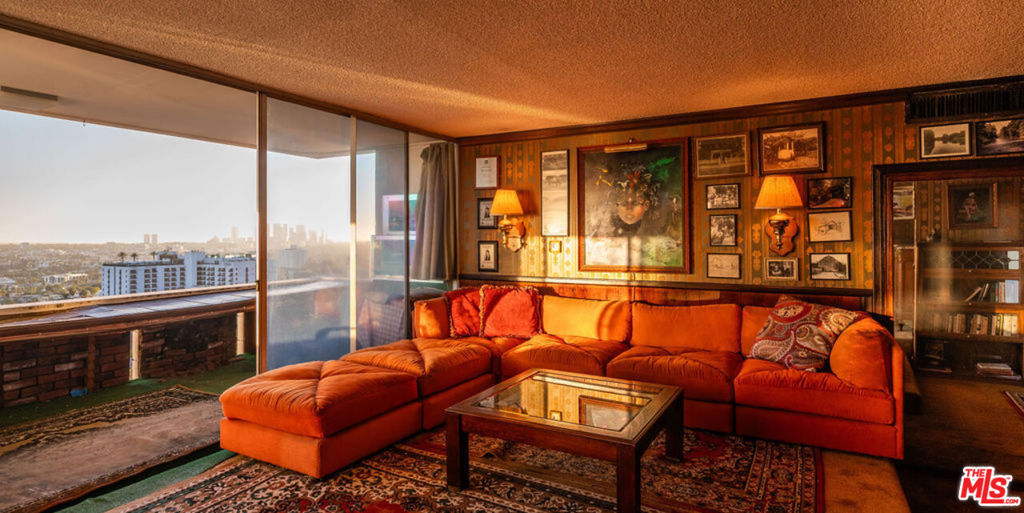 8787 Shoreham Drive 607