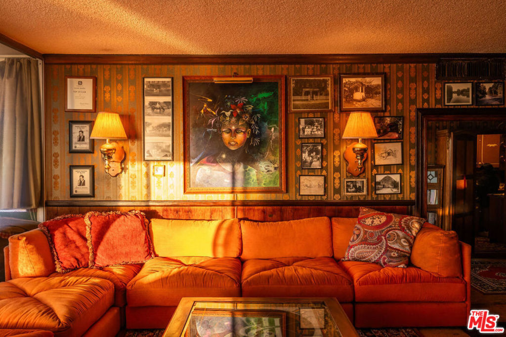 8787 Shoreham Drive 607