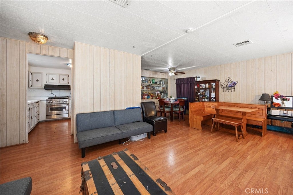 471 Santa Clara