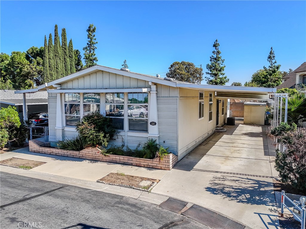 UNKNOWN - Residential Lease