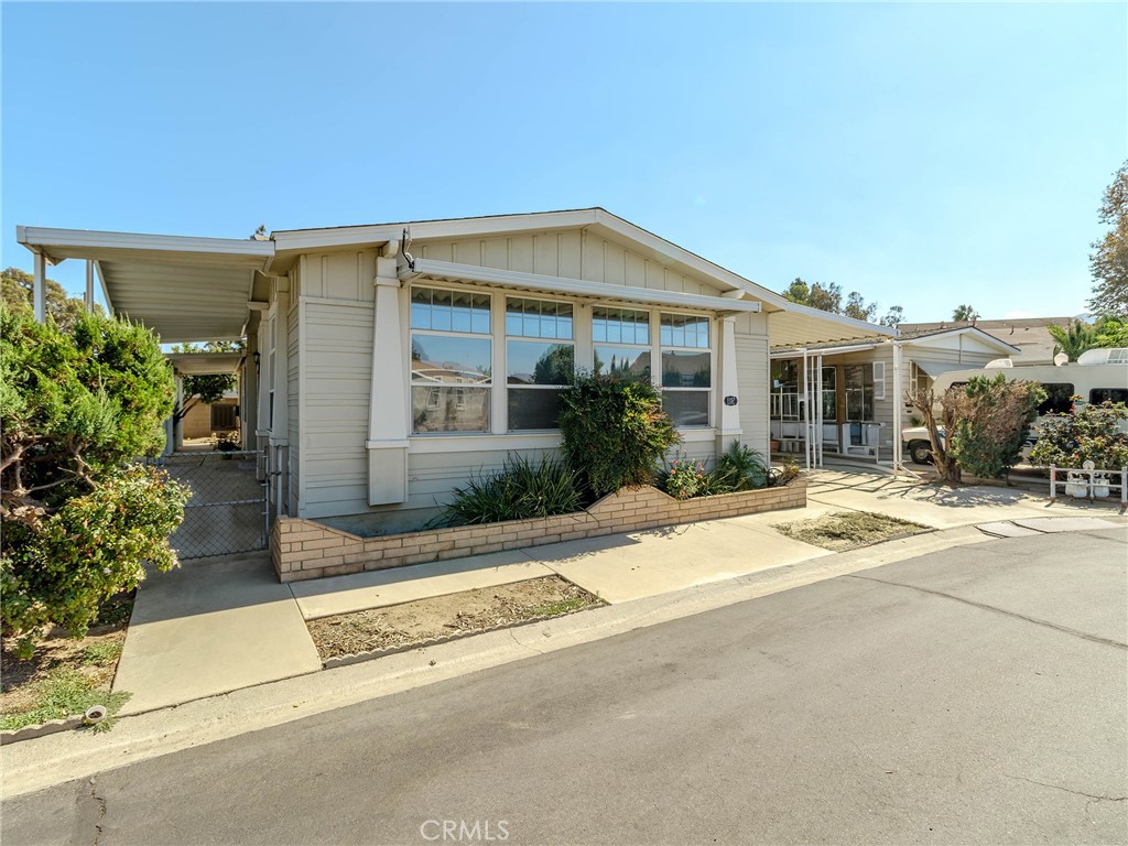 UNKNOWN - Residential Lease