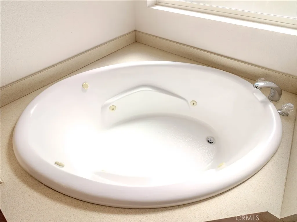 Corona, California 92882, United States, 3 Bedrooms Bedrooms, ,2 BathroomsBathrooms,Residential,Active,218410