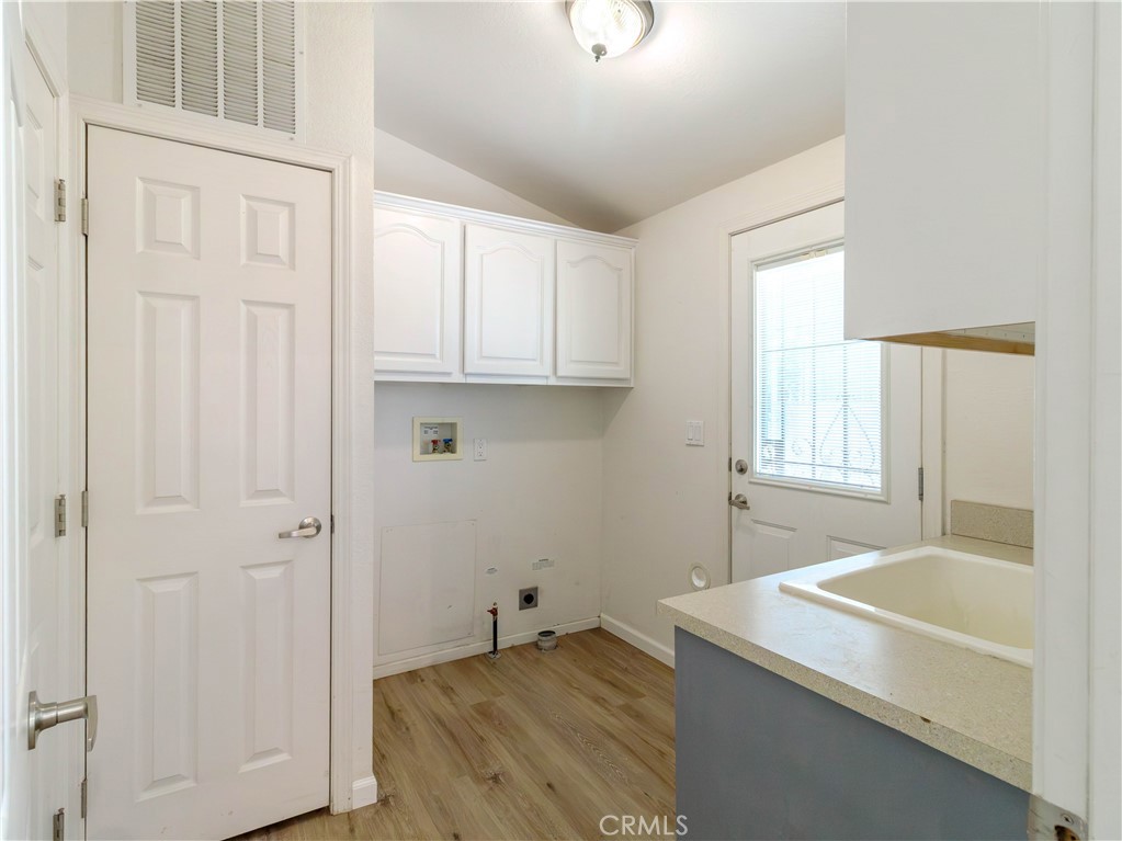 UNKNOWN - Residential Lease