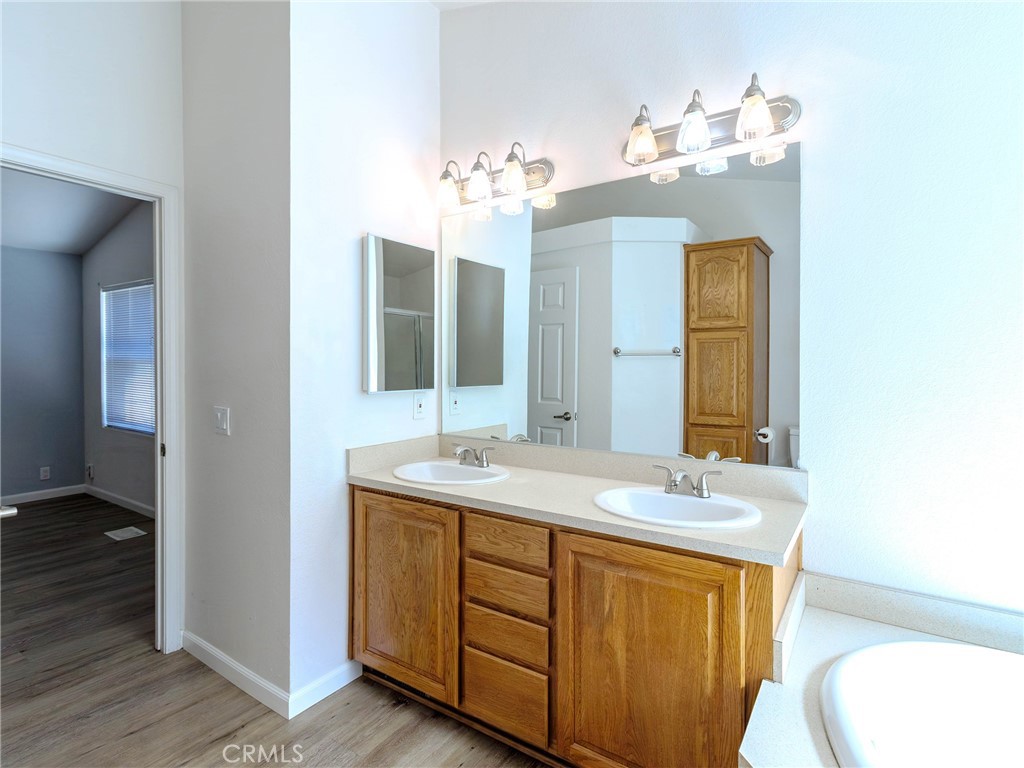 UNKNOWN - Residential Lease
