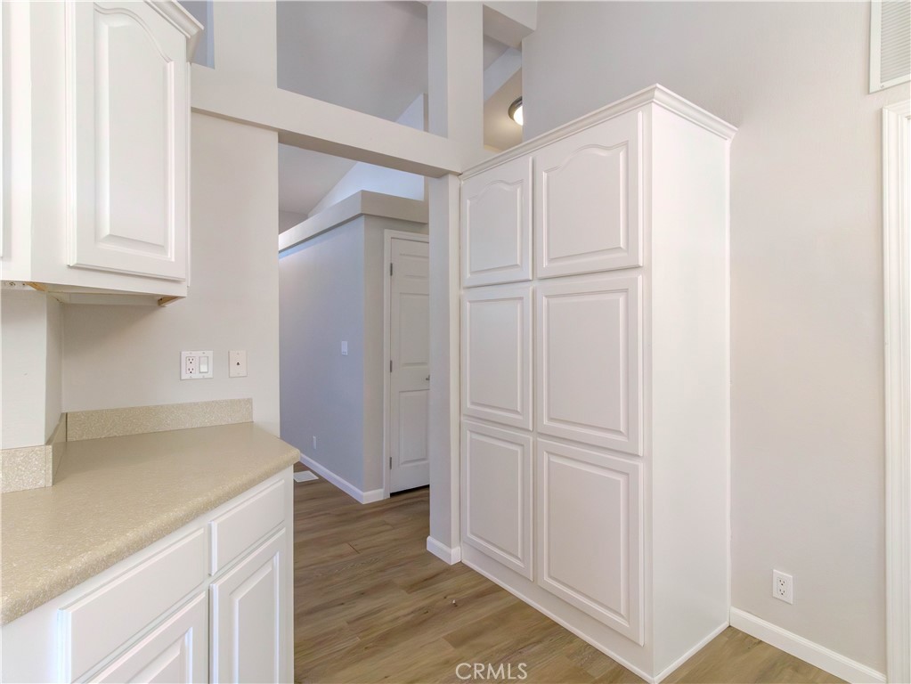 UNKNOWN - Residential Lease