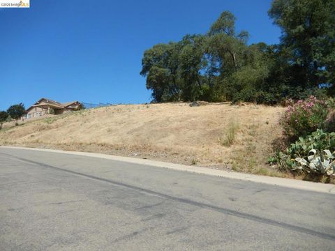 Photo of 512 Crazy Horse CT Ct, Cameron Park, CA 95682 (MLS # 41132634)