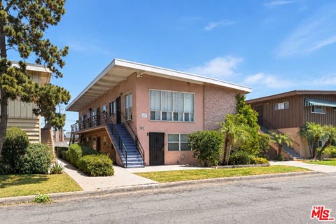 Photo of 7411 Arnett Street, Downey, CA 90241 (MLS # 26990821)