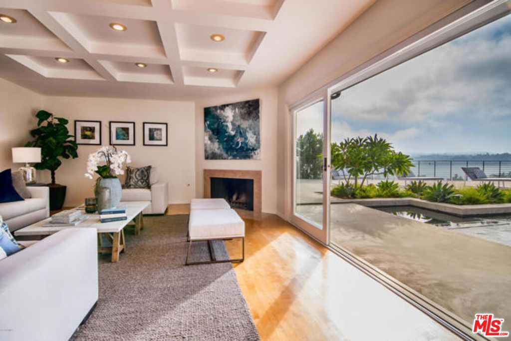 Photo of 9633 Highridge Drive, Beverly Hills, CA 90210 (MLS # 26647943)