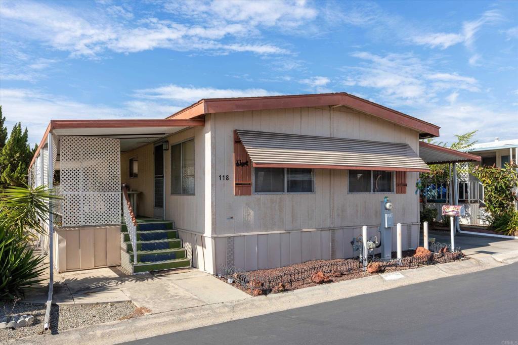 1010 E Bobier Drive 118