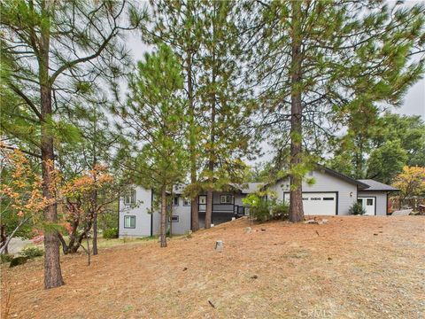 Photo of 6107 Monte Vista Ln, Mariposa, CA 95338 (MLS # MP25248811) Photo of 6107 Monte Vista Ln, Mariposa, CA 95338 (MLS # MP25248811)