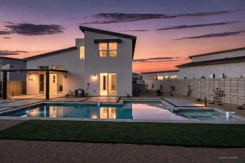 MLS: 219147436DA