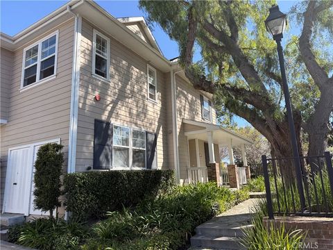 Photo of 10 Granville St, Ladera Ranch, CA 92694 (MLS # OC26046526)