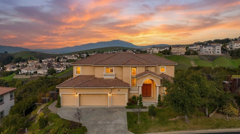 3108 Ashbourne Cir Cir