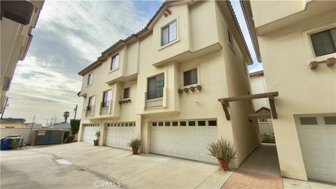Photo of 1075 N Maclay #14, San Fernando, CA 91340 (MLS # SR26023809)