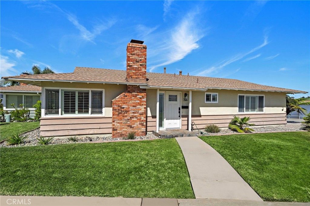 Photo of 213 Monte Vista Vis, San Clemente, CA 92672 (MLS # OC26056168)