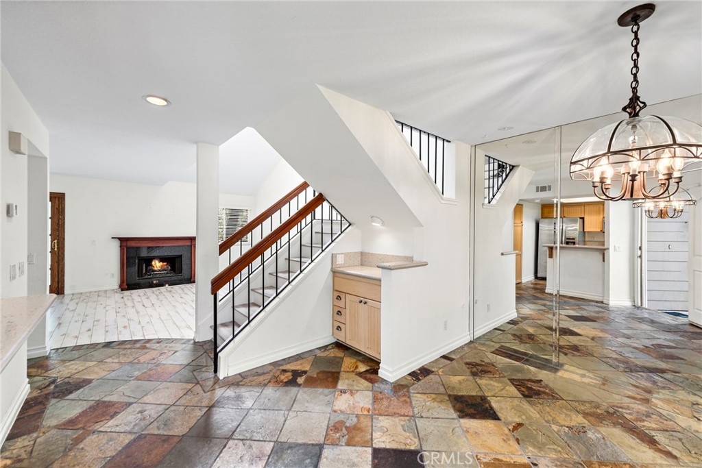 601 San Nicholas Court 601
