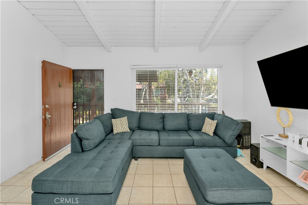 1000 W Macarthur Boulevard 58