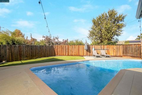 Tiny photo for 1745 1745 Eucalyptus Ct Ct, Concord, CA 94521 (MLS # 41126301)