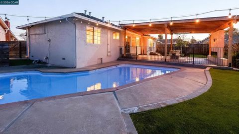 Tiny photo for 1745 1745 Eucalyptus Ct Ct, Concord, CA 94521 (MLS # 41126301)