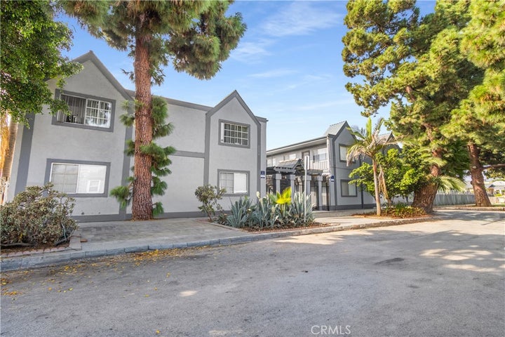 Photo 1 of 10 — 2500 2506 E Spaulding Street, Long Beach, CA 90804