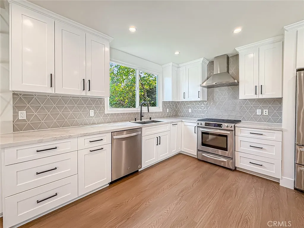 Tarzana, California 91335, United States, 4 Bedrooms Bedrooms, ,2 BathroomsBathrooms,Residential,Active,224784