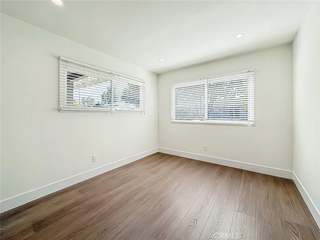 Tarzana, California 91335, United States, 4 Bedrooms Bedrooms, ,2 BathroomsBathrooms,Residential,Active,224784