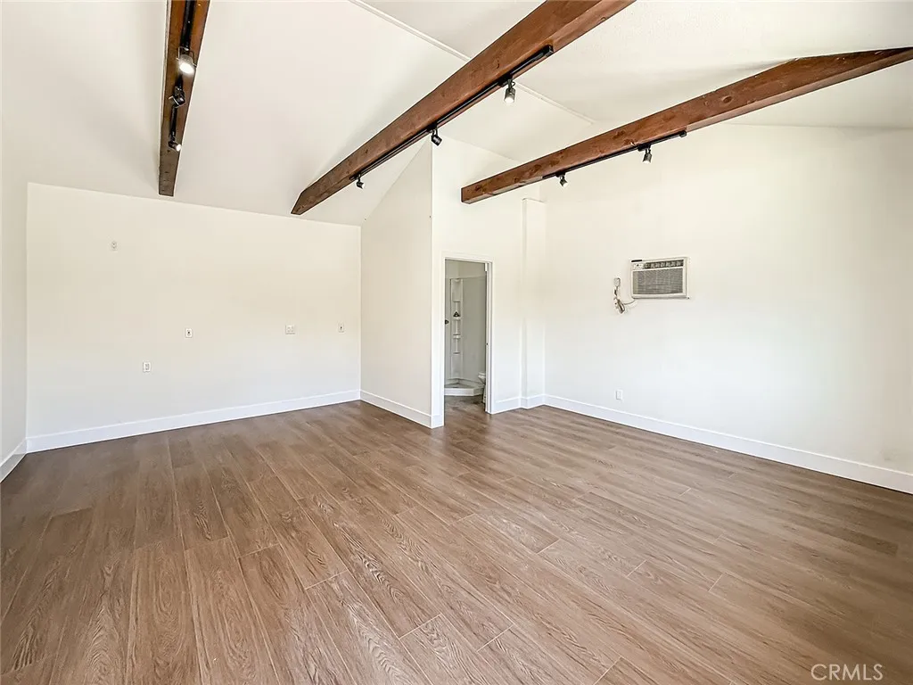 Tarzana, California 91335, United States, 4 Bedrooms Bedrooms, ,2 BathroomsBathrooms,Residential,Active,224784